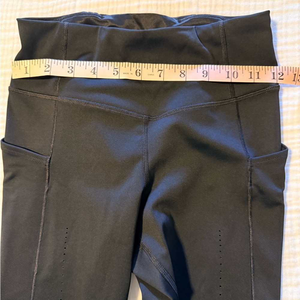 Women’s Brooks Black 3/4 Leggings with Side Pockets